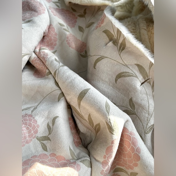 Laura Ashley Made In France Vegan Suede FauxFur Lined Cream and Pink Floral Coat - Picture 12 of 14